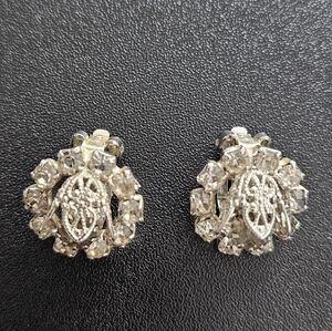 Vintage RARE Clear Rhinestone and Silver Tone Metal Clip-On Earrings
